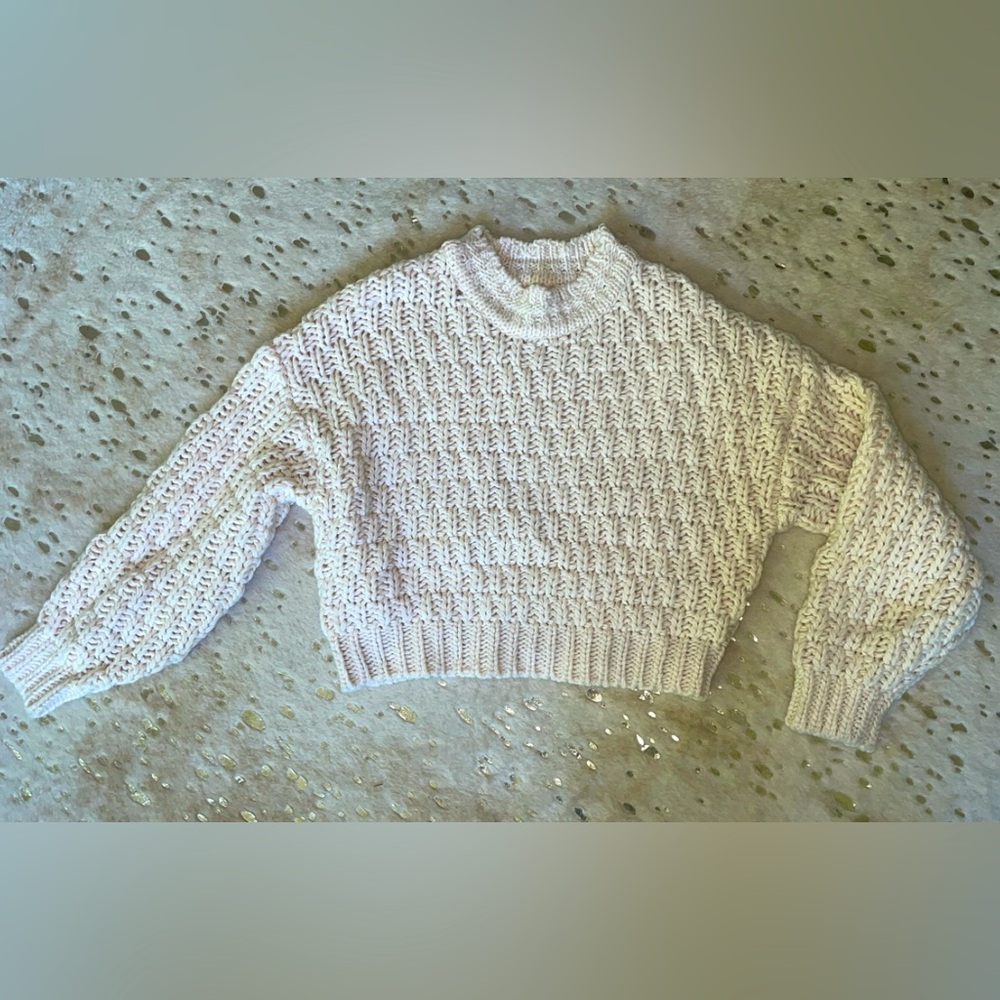 Universal Thread Cream Knit Sweater M